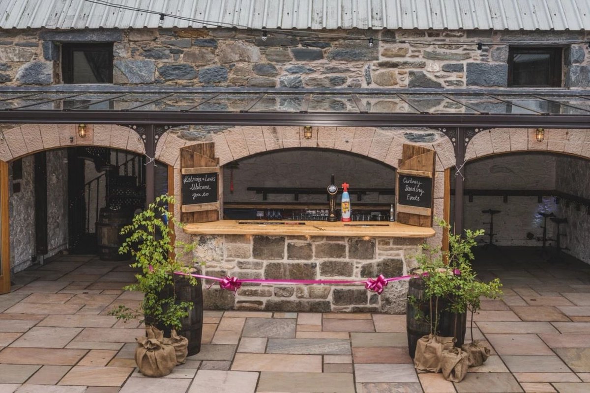 Beautiful run up to Dunkeld yesterday to deliver cider to stock up the bar for a wedding at the stunning Cardney Estate. We know the team up there - with their venue like no other - will be delivering a fabulous occasion for them. Our congratulations to the bride and groom. 😊🎉