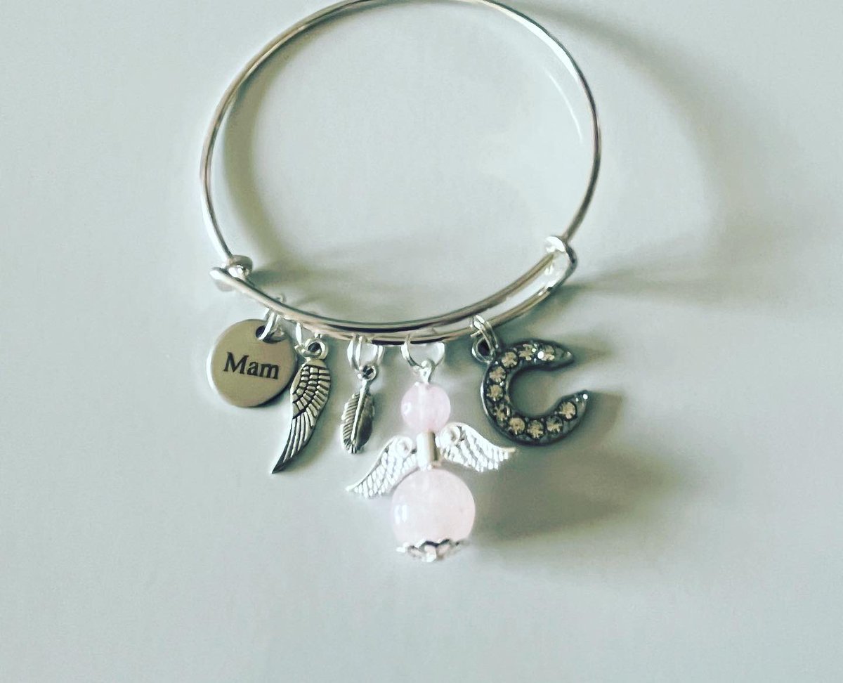 busybeaders2013's tweet image. When a loved one passes away, it is a time of sorrow, a time to grieve and to look for comfort with family and friends at this time. 

One of the aims of my soul angel is to bring some comfort, that there would still be a connection eternally 
#soulangel #handmade #angel