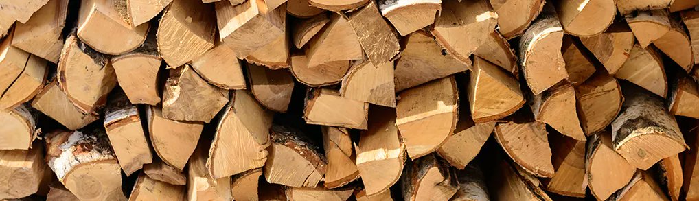 Do you recommend local log suppliers? Should they register 'Ready to Burn' or not? This article helps understand the rules, complete with fact-check links to the government documents: buff.ly/3cfNsDs
#firesafety #logsuppliers #chimneysweep #guildofmasterchimneysweeps