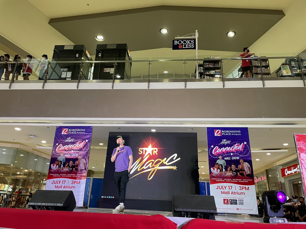 kerizamora206's tweet photo. Team Connected @ Robinsons Antipolo 💜 https://t.co/2TaXyYc1Is