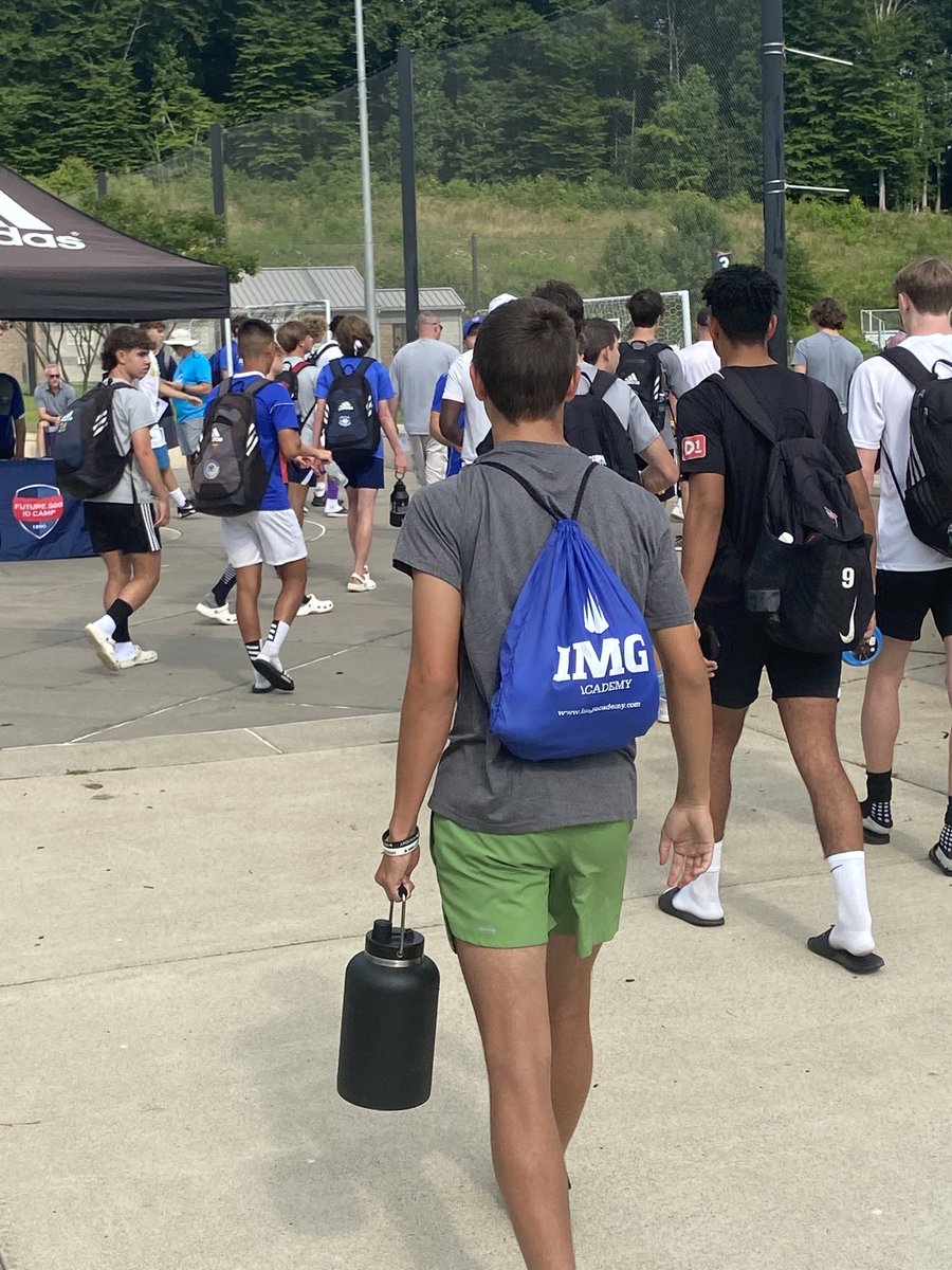 CarterSimpson24's tweet photo. Day 2 of the #Future500 Soccer ID Camp! Great learning experience yesterday and looking forward to learning from the great College coaches that are here. #Stafford,VA https://t.co/NEPZaU3Ejr