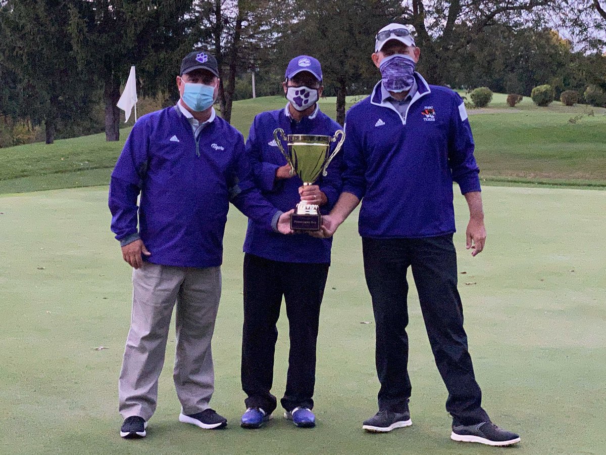 PHSCTigerGolf's tweet photo. 15. 4.5-1.5 🏆 Pickerington Cup, Pine Hill, 2020
Terrific play from our deepest team 1-12
@BlakeB107 &amp; @ColeCran49 7&amp;5
@Allen_071 &amp; @jpfries519 4&amp;3
@jaden0411 &amp; @CodyWidener3 2&amp;1
@carterrwoodward (clutch putt to win on last) &amp; @AidanIsaac3 1 up
@DashnerCole &amp; @belcher_jace halve https://t.co/W13bedYb6t