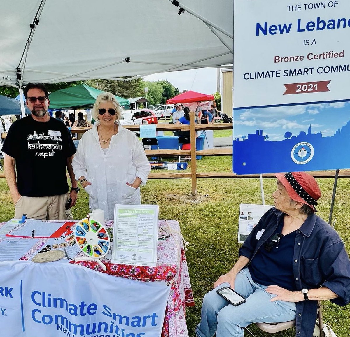 dinerdialogues's tweet photo. Great to catch up with #ClimateSmartCommunities #Ancram #NewLebanon #Austerlitz #Claverack #Philmont  #ColumbiaCountyNY at the #ClimateCarnival @columbiafair grounds! @NYSERDA @NYSDEC #ILoveMyDistrict https://t.co/8D7NAKMqMD