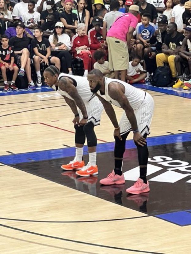 NBAMemes's tweet photo. These two could have been teammates on the Lakers but they traded for Westbrook instead 🤣 https://t.co/n3YUqpkDrU