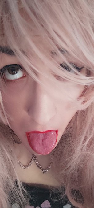 Cream me ?? hehhe? 
#CumtributeQueen #femboy #sissylovescum #cosplay #cumtributeme https://t.co/s7pF