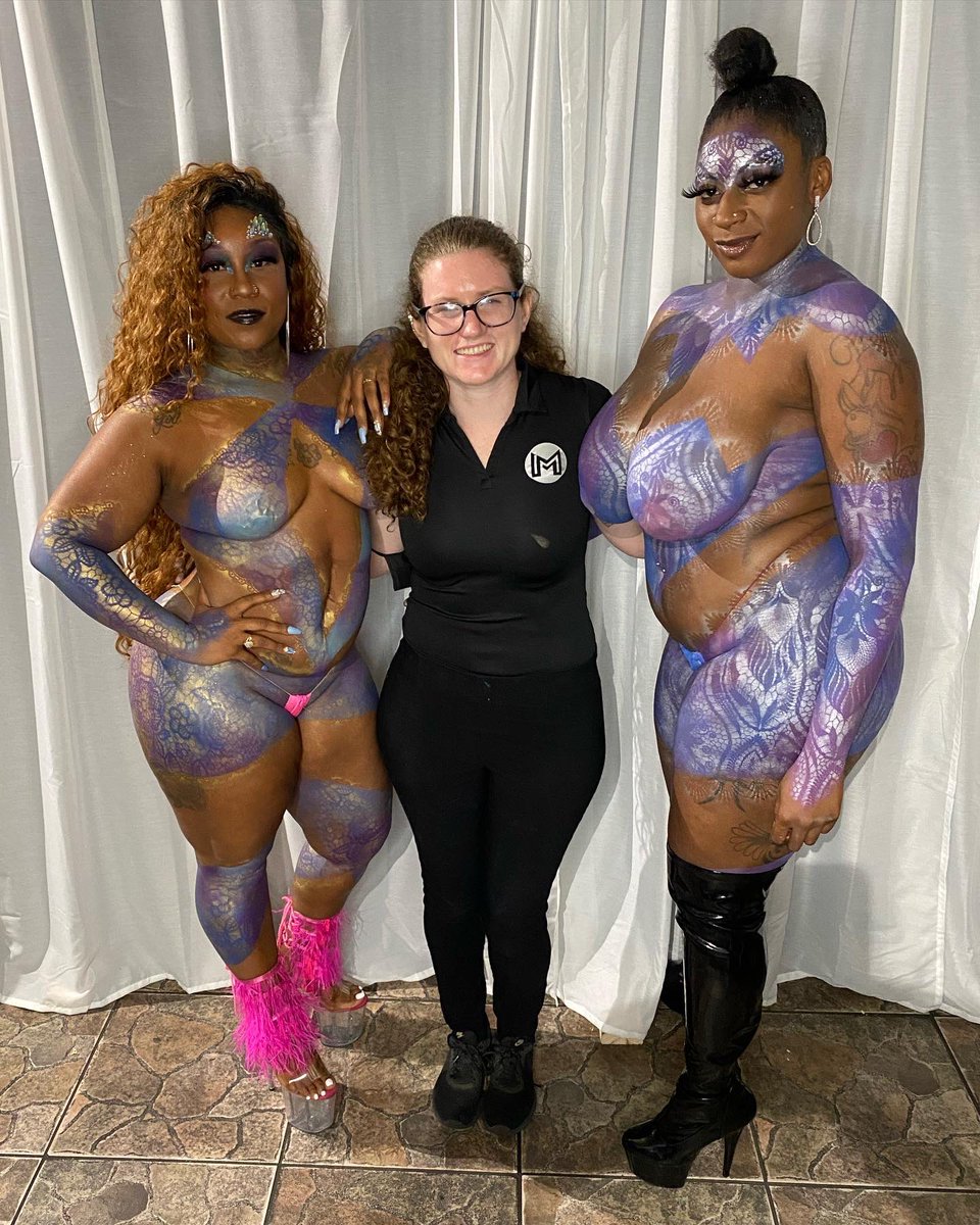 MeganC_Design's tweet photo. Loved body painting these two gorgeous ladies last night! They were so much fun to chat with and danced the night away Iβm sure!! Felt good to paint again!
#bodypaint #painting #models #paintedmodels #dancers #bodyart #shimmer #girls #artist #art #makeup #lovewhatido https://t.co/3oSf0lHkgM