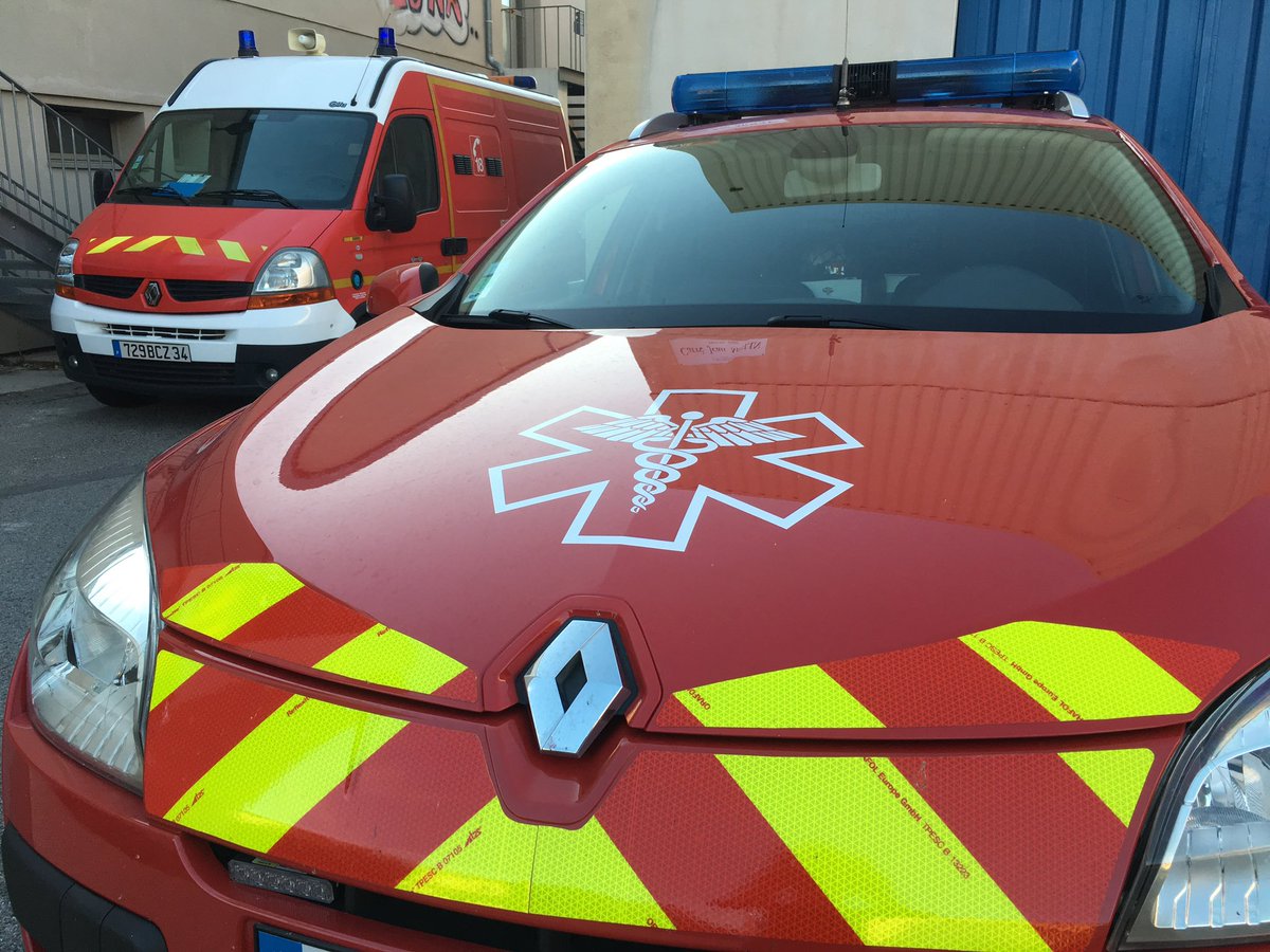PompiersHerault's tweet photo. #Accident|| Commune de Mauguio A709 PK10 Sens2 les #SapeursPompiers de l’#Hérault sont engagés suite à 1 #AVP impliquant 2 VL Attention ⚠️ la voie de circulation Sens2 est coupée #Samu34 en renfort sur cette intervention Évitez cet axe de circulation #InfoFlash https://t.co/S9zJz4kIrE