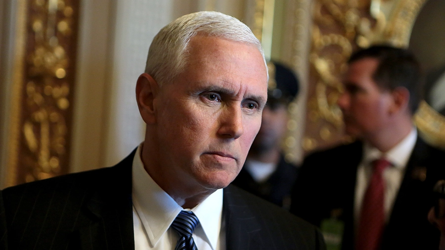 thehill's tweet photo. Former chief of staff says it sets "a very risky precedent" for Pence to testify in front of Jan. 6 committee https://t.co/Dv3HfLZFD4 https://t.co/z6QRoRa5bk