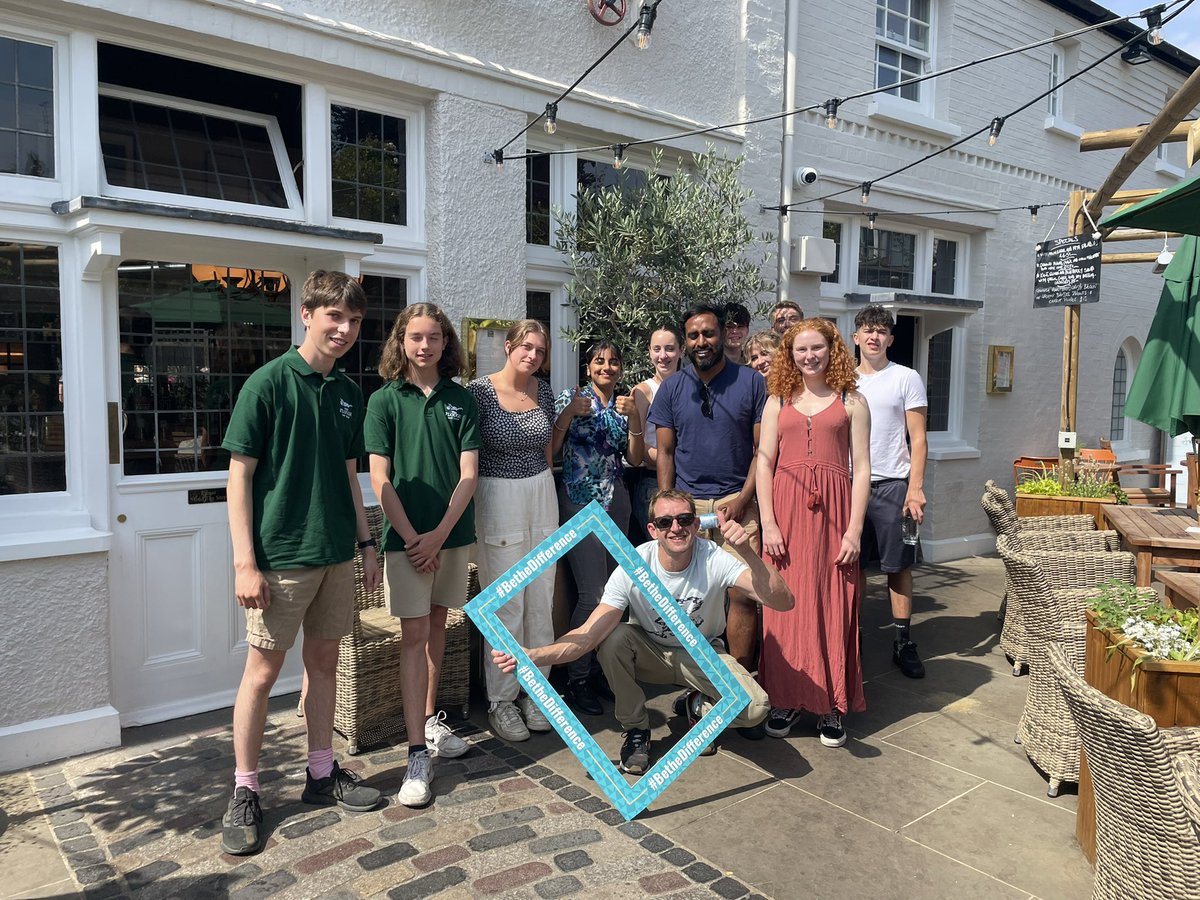 PloughSheen's tweet photo. The team getting some training done before service this morning! #plougheastsheen #ateam #bethedifference @fullers_careers https://t.co/6WCRWZYaaB