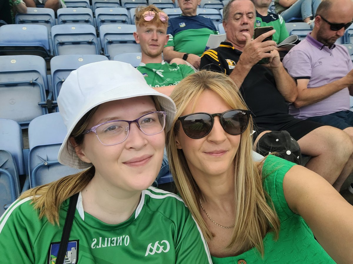 jobiescoll's tweet photo. #luimneach #CrokePark #AllIRELANDHURLINGFINAL #FanWall https://t.co/IWwUkBkldJ