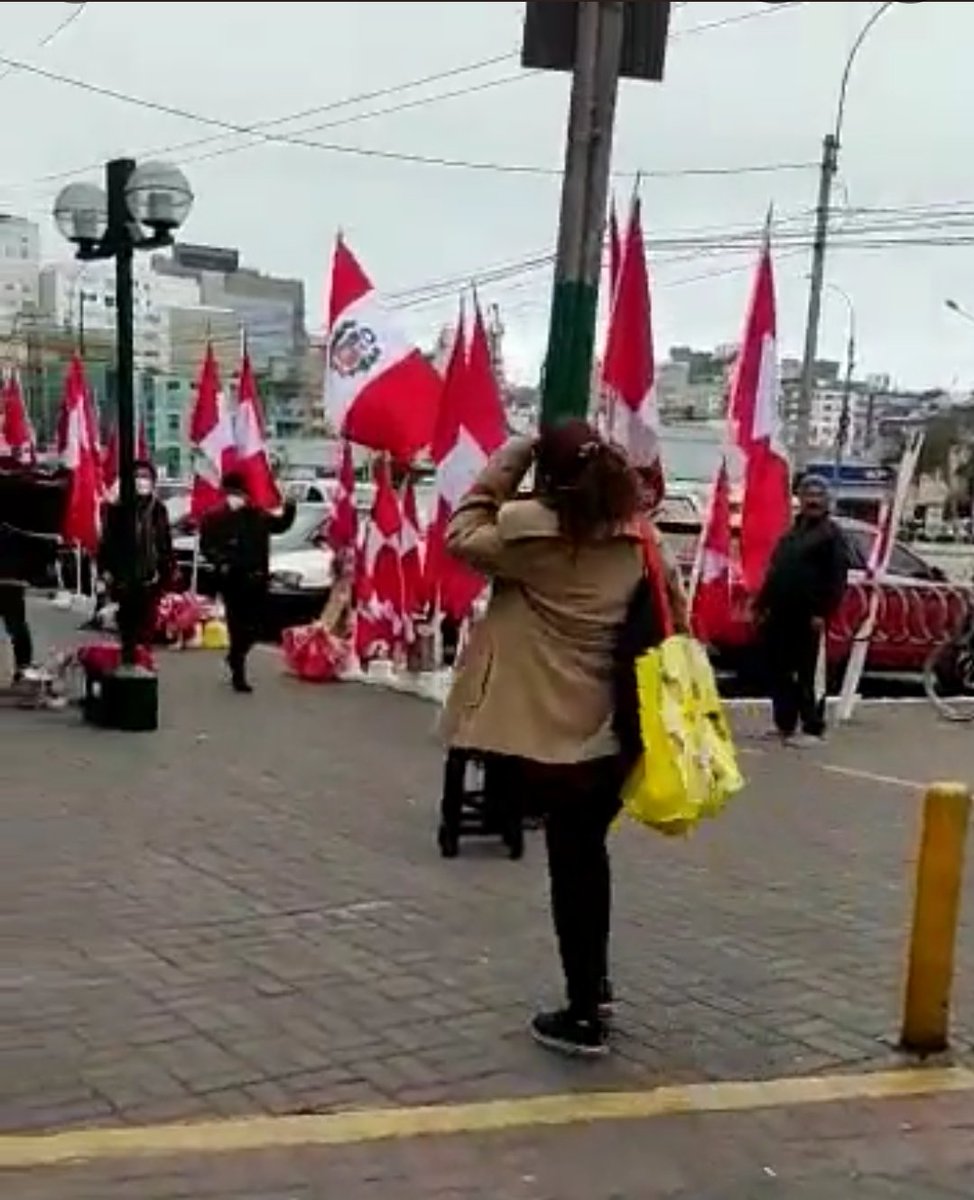 fercasva's tweet photo. @coleoptero - Seguro tu marido no te da! Perra!

- Señor, vendame la bandera más grande porque unida la costa, unida la sierra, unida la seeelvaaaa https://t.co/GoUTw0QTBl