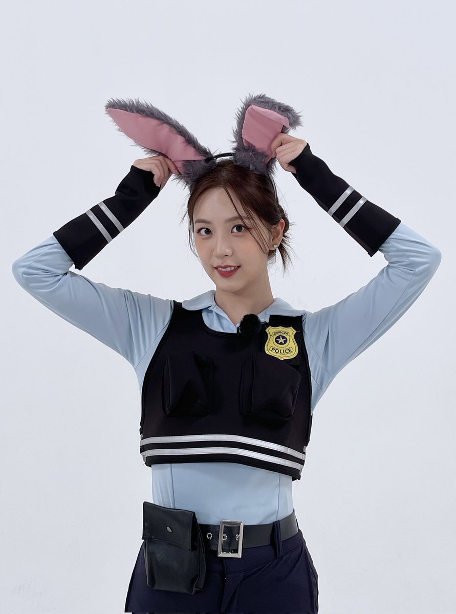 i_lbrasil's tweet photo. 💙||Atualização||💙

 I_L no Twitter do grupo:

 I.L = 🐰 Grito de Coelho duro ~~ 💃🕺💃🕺

#IRRIS #아이리스 #I_L #아이엘 https://t.co/tQg9RTbPNd