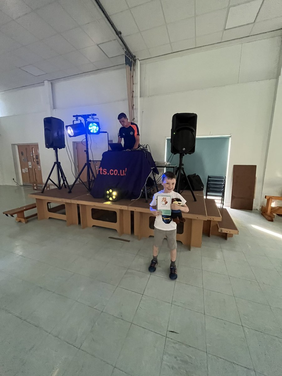 RSwindell's tweet photo. Dylan is loving being @3rdAltonScouts Beaver of the week and Bobby is enjoying lots of adventures #familylife #mumofboys #altonbusrally #schooldisco https://t.co/mTbRkVuXiT