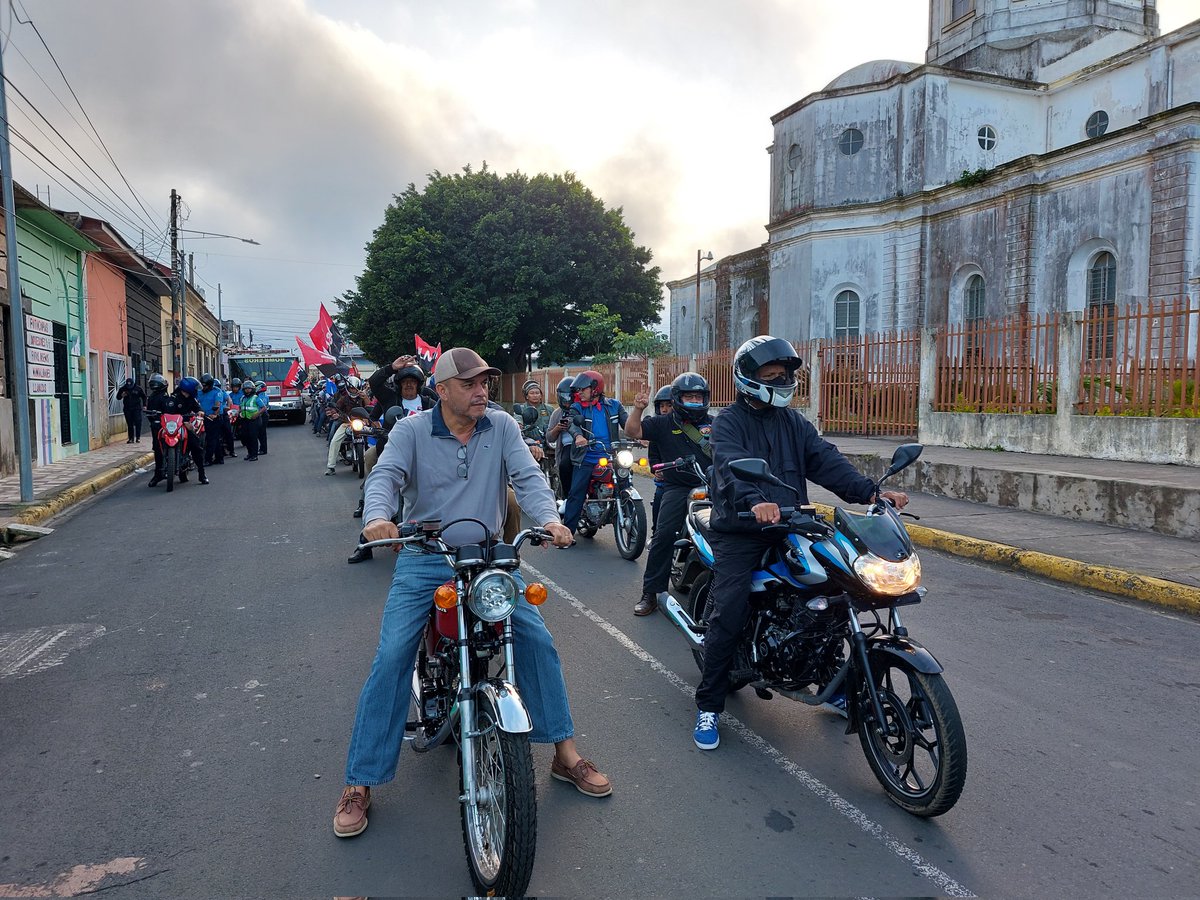 #17Julio 

👉 Desde tempranas horas las familias de Diriamba celebran el día de la Alegría ♥️🖤

🏍 con una caravana de motorizados!

✊️  Un Pueblo que Vence🇳🇮

#4319FuerzaDeVictorias 
#UnidosEnVictorias 

<a href="/Atego16/">@🅰🆃🅴🅶🅾 🇳🇮</a> <a href="/xarfyc/">🫰🏼 FYC - Una pajarita más 🇳🇮</a> <a href="/superfrog89/">S̲u̲p̲e̲r̲f̲r̲o̲g̲8̲9̲</a>