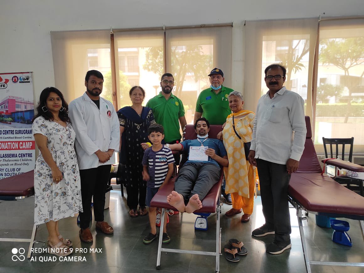 We thank the residents of #VipulLavanya for coming forward and making our #blooddonation camp a success.