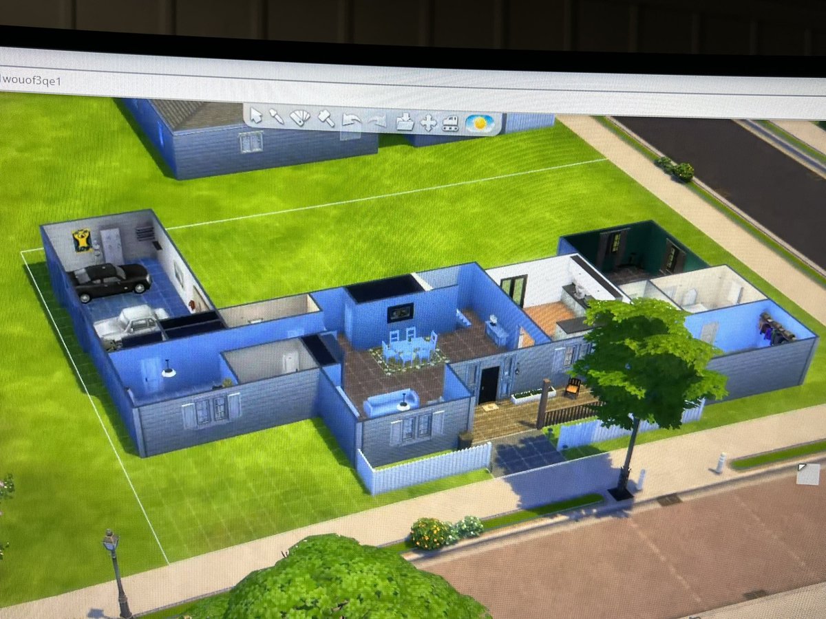 jeff2fatt's tweet photo. @KineticGame look what @HallowQweenn has been working on playing sims4 #ea #sims4 #kineticgame #Phasmophobia #ghosthunting #easports #sims #thesims4 #ghost #customhouses https://t.co/ZMJciogYil