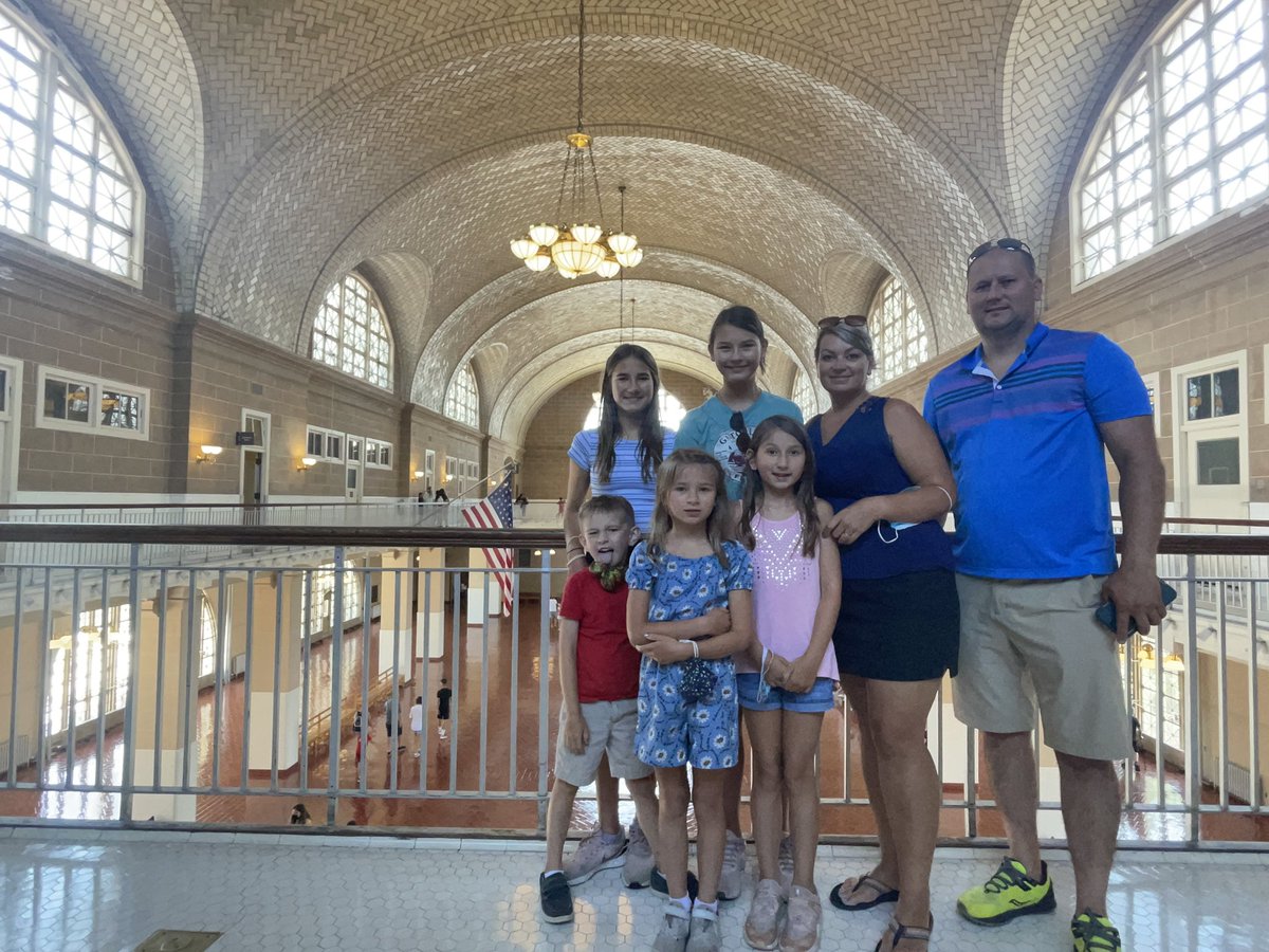 mroz_ewa's tweet photo. Walking in the footsteps of our ancestors.  #sandburgsummer https://t.co/cyLmLE5wwm