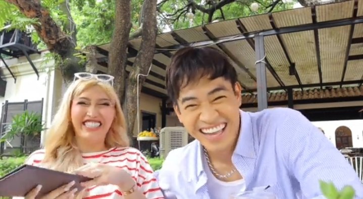 ivyjoy_07's tweet photo. Happy to see you genuinely happy ♥️🥺 https://t.co/iodFeSwHTt
