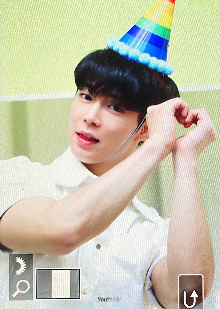 youremy_dw's tweet photo. 220717 나 이 귀염둥이를 너무 사랑해
#SF9 #다원 #이다원 #이상혁 #DAWON #ダウォン #에스에프나인 @SF9official https://t.co/34muyFAqvX