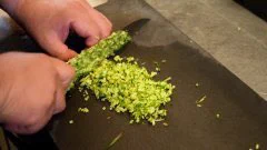 余った夏野菜を消費するときはこの料理が最強？！細かくカットして混ぜるだけで作れちゃう「だし」レシピ！