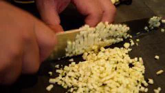 余った夏野菜を消費するときはこの料理が最強？！細かくカットして混ぜるだけで作れちゃう「だし」レシピ！