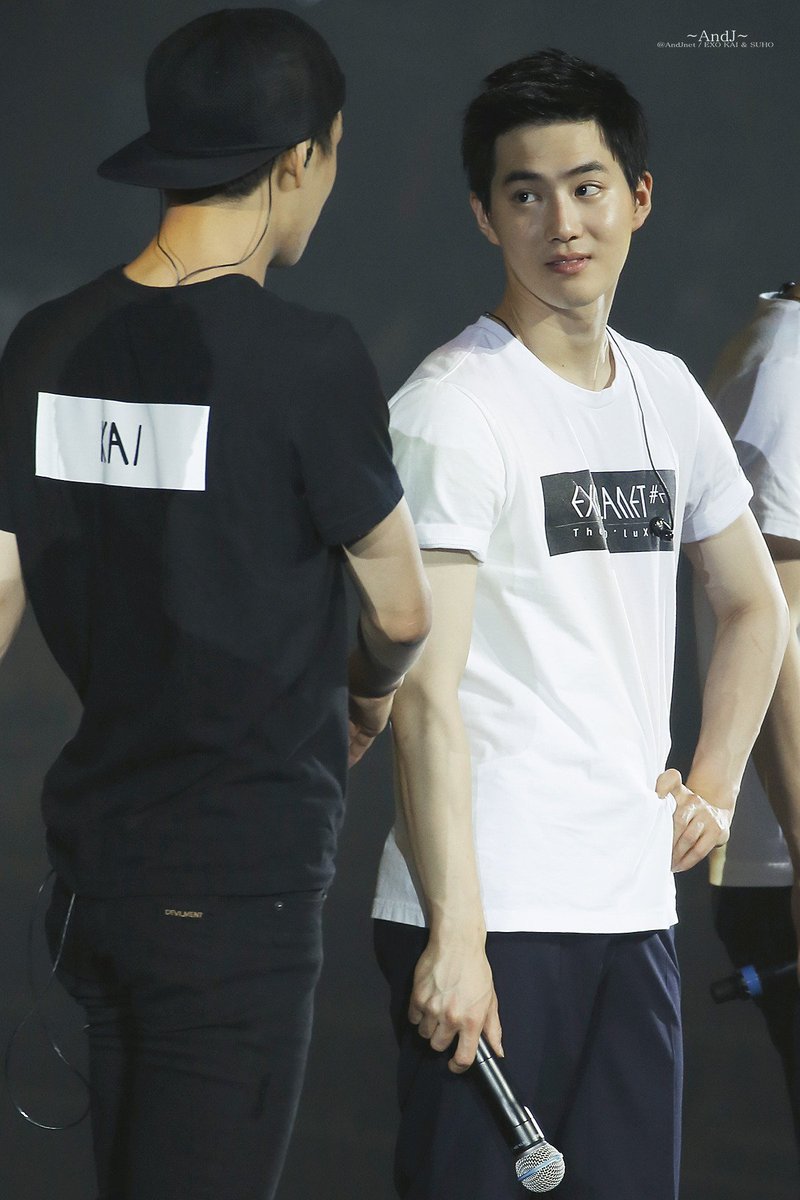 hourlykjm's tweet photo. 150719 #SUHO #수호 @weareoneEXO https://t.co/hZ1ZFKQIox