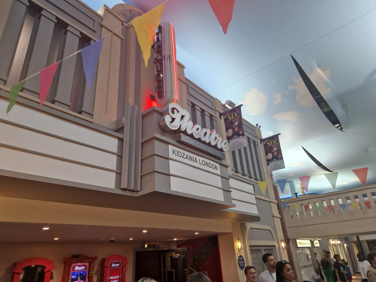 All That Dazzles tweet media