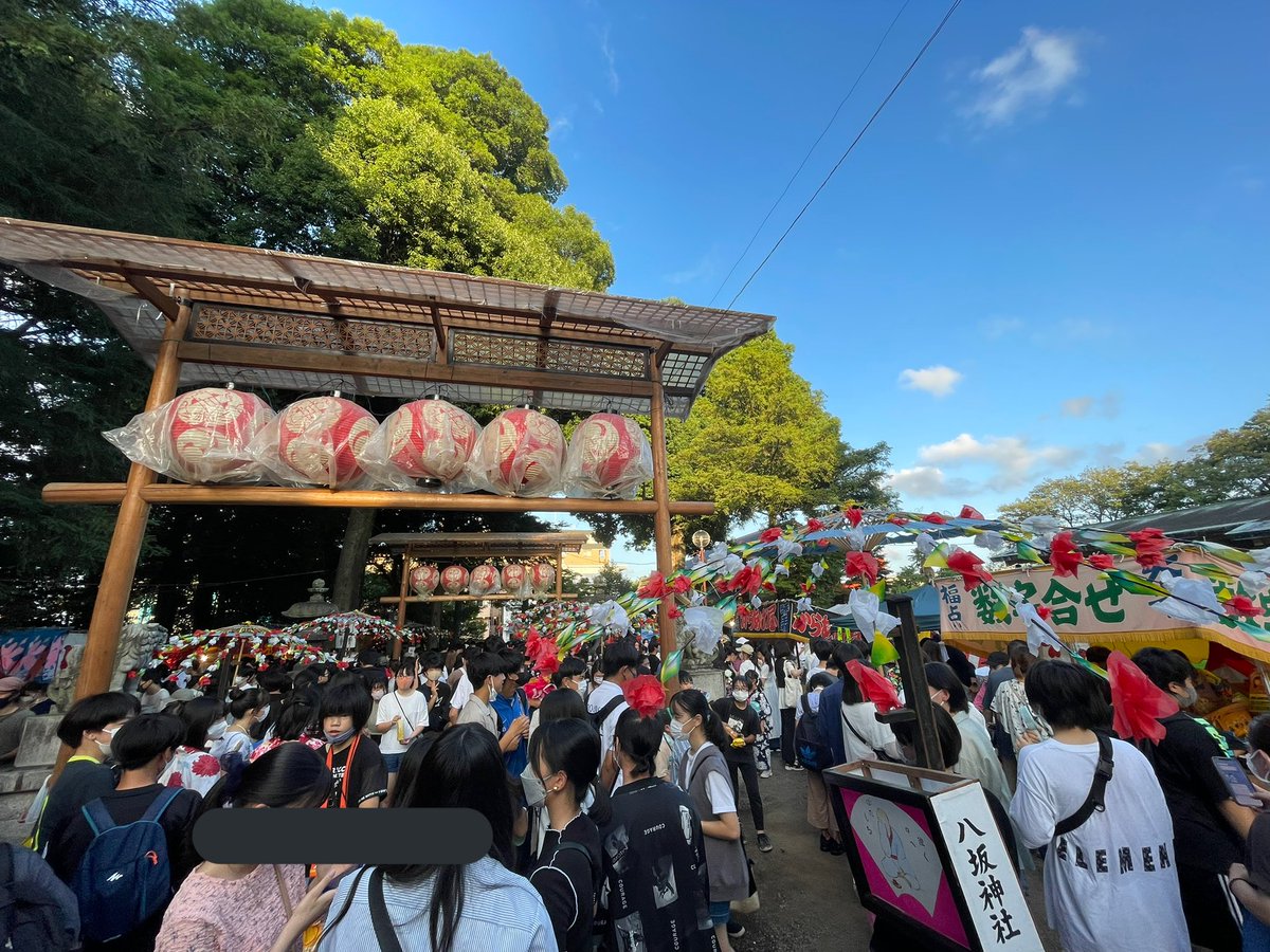 yo_yamane's tweet photo. 東村山、八坂神社の例大祭。さすがに混みすぎですね。神社のキャパ超えてます https://t.co/G8GHOwtP1N