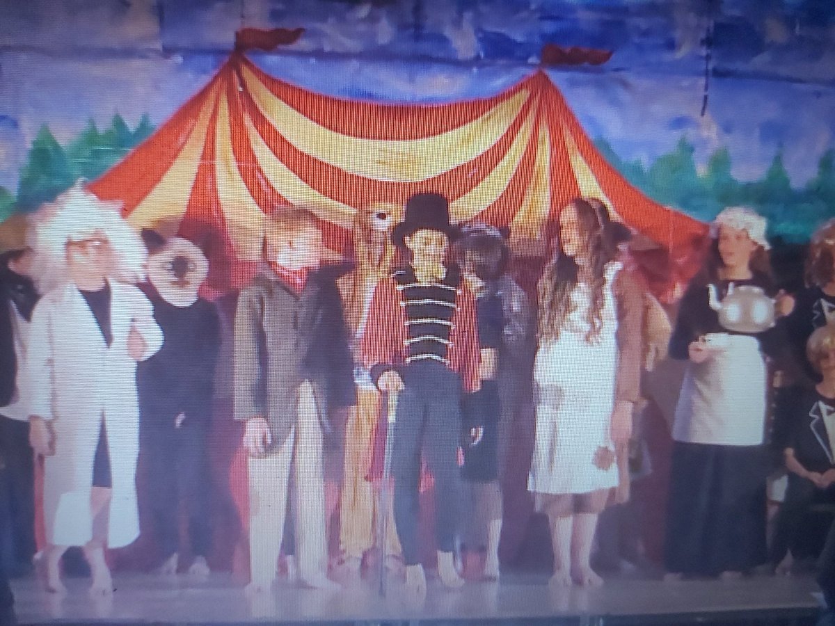 CrontonY6's tweet photo. So proud of my Year 6 children. They performed amazingly for The Greatest Show Production. Stars in the making 🤩@crontonceschool @LDSTEducation https://t.co/icSaswDheE