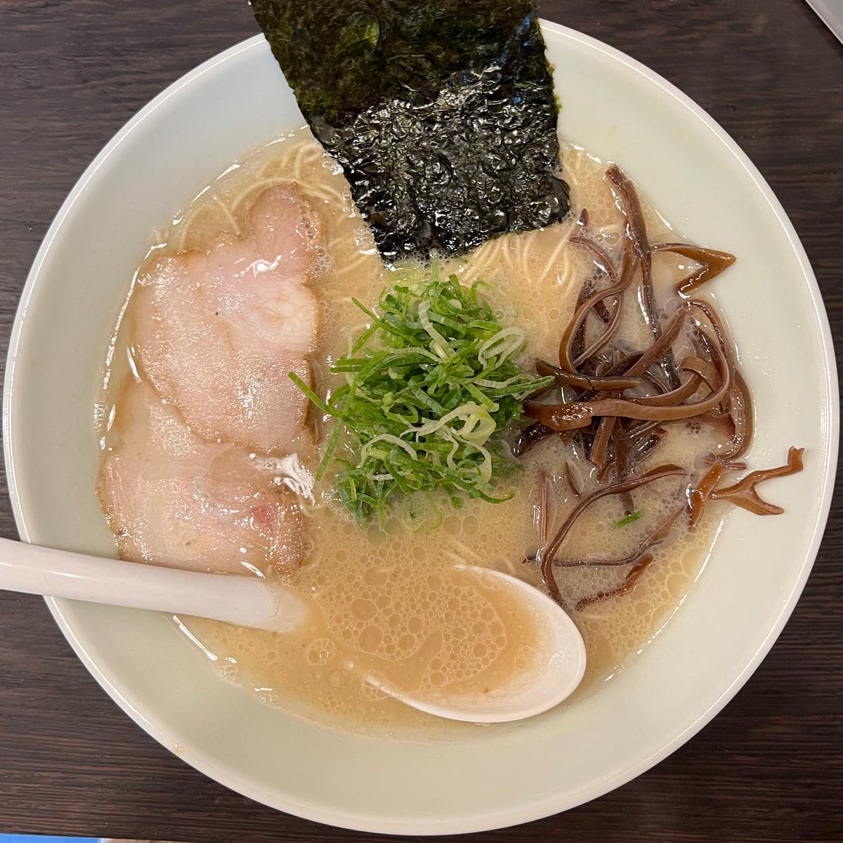 _kamakura's tweet photo. ラーメン / 博多濃麻呂 二子玉川店

#ラーメン #らーめん #豚骨ラーメン #濃麻呂 #博多濃麻呂 #二子玉川

https://t.co/qRHUWORABM https://t.co/PenriPGQSD