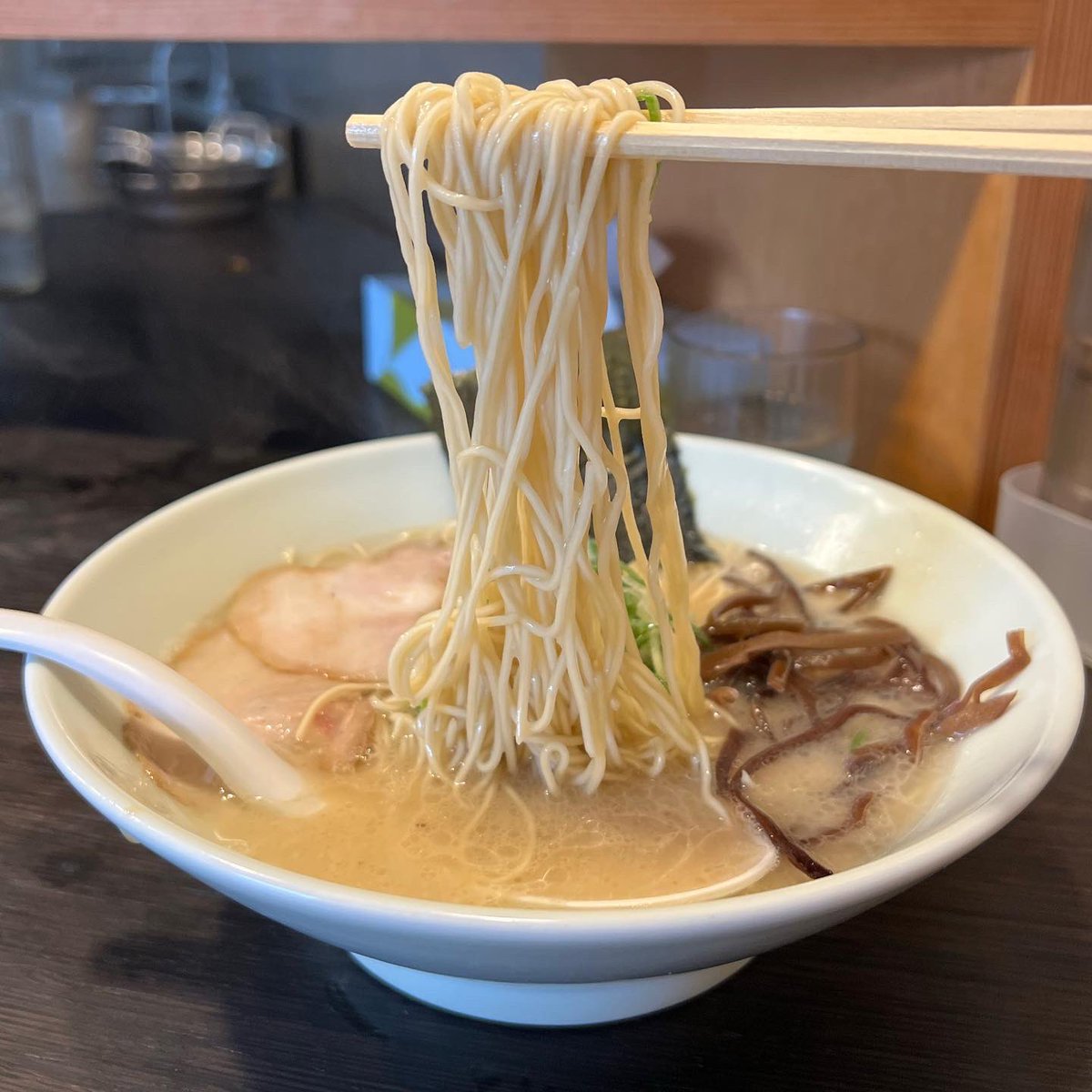 _kamakura's tweet photo. ラーメン / 博多濃麻呂 二子玉川店

#ラーメン #らーめん #豚骨ラーメン #濃麻呂 #博多濃麻呂 #二子玉川

https://t.co/qRHUWORABM https://t.co/PenriPGQSD