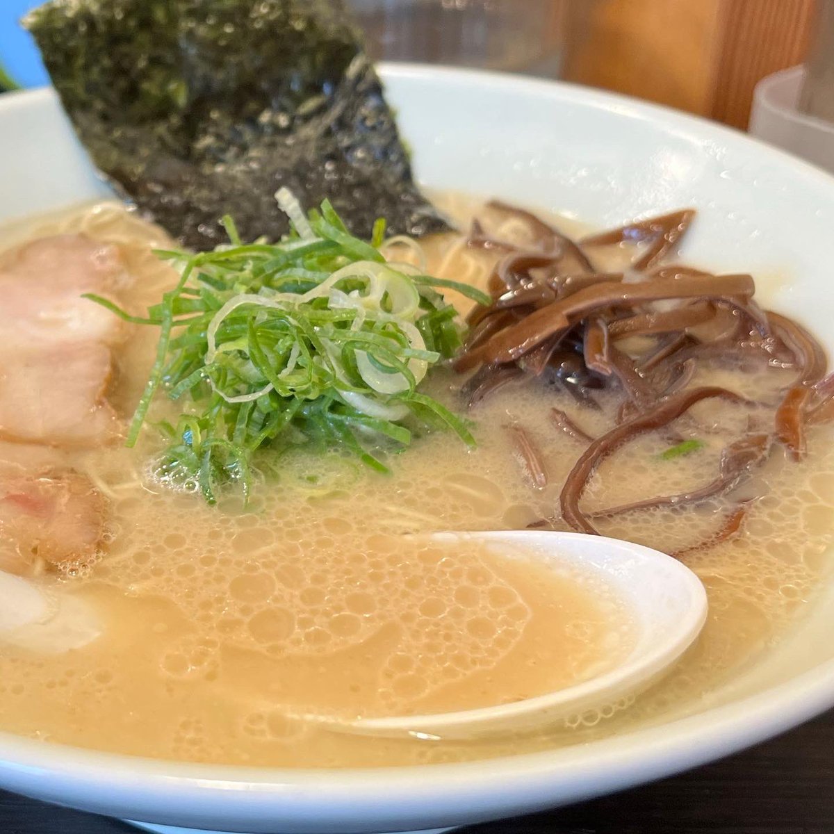 _kamakura's tweet photo. ラーメン / 博多濃麻呂 二子玉川店

#ラーメン #らーめん #豚骨ラーメン #濃麻呂 #博多濃麻呂 #二子玉川

https://t.co/qRHUWORABM https://t.co/PenriPGQSD