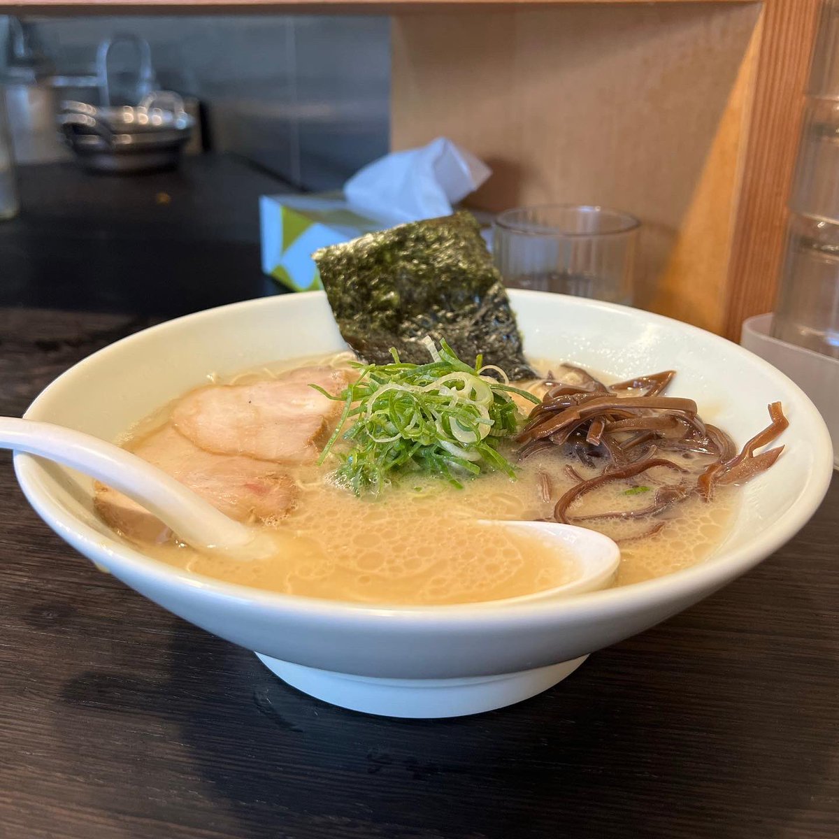 _kamakura's tweet photo. ラーメン / 博多濃麻呂 二子玉川店

#ラーメン #らーめん #豚骨ラーメン #濃麻呂 #博多濃麻呂 #二子玉川

https://t.co/qRHUWORABM https://t.co/PenriPGQSD