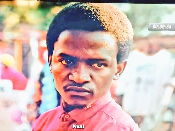 Chakalisto's tweet photo. @NhlanhlaMadide @sharonnembaleni @mokhathi Problem of Loadshedding resolved?
Wowww, and what happened?
What are we going thru today?
Temporary solutions to chase the president away from the site is worse than doing nothing!
U make the president leave and let him lie to the nation.
Bull crap!!! https://t.co/hDTLUMKird