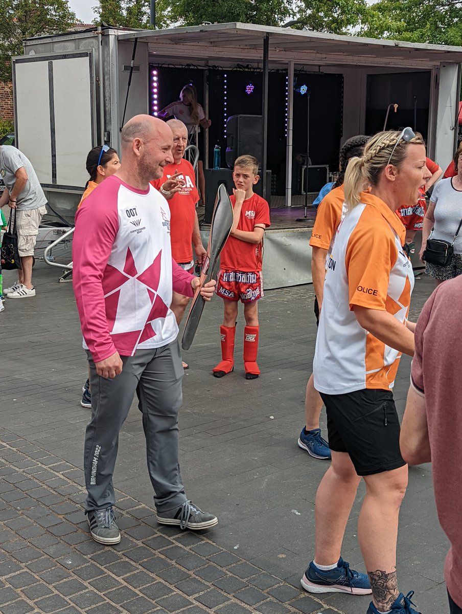 SirDaveThompson's tweet photo. Joined @CG2022_WMP Baton Relay Team today as part of Greater Manchester leg. The team are doing us proud. Thanks to @gmpolice today. Nice to meet old colleagues.#queensbatonrelay @birminghamcg22 https://t.co/qTY9fVZCJA