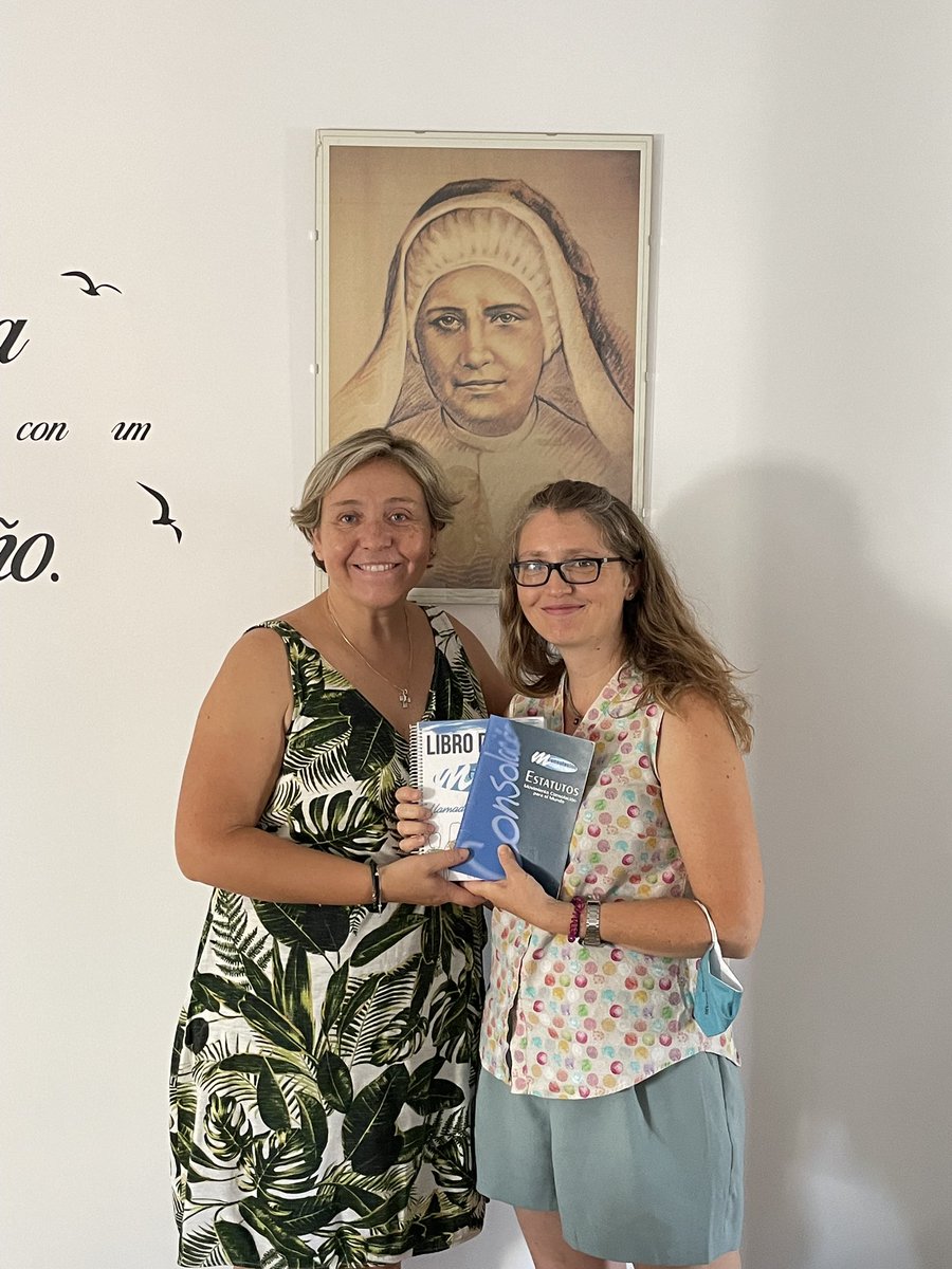 MCMEspana's tweet photo. ¡Tenemos una muy Buena Noticia que compartir! 📯🗞🗞

Queremos comunicar y compartir algo que todos estamos deseando conocer!
Y es que María Arenós es la nueva coordinadora del Equipo Coordinador y del Movimiento en España 🌍

#BuenaNoticiaMCM #AsambleaMCM #FamiliaConsolación https://t.co/wf5mdRFCKb