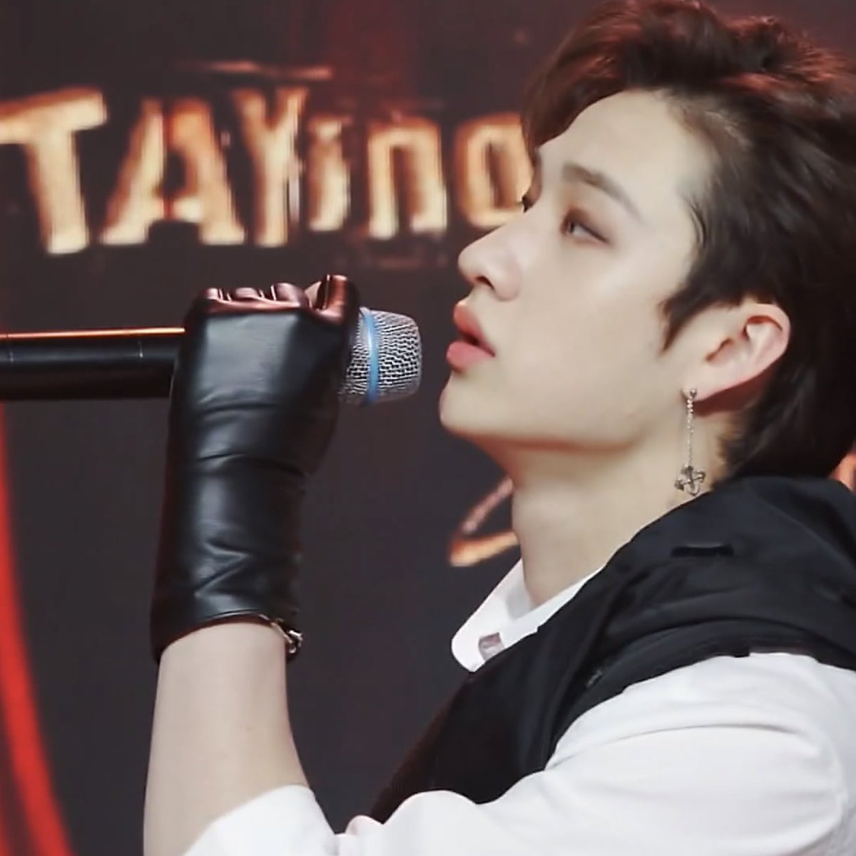 thankfulforchan's tweet photo. botd (bangchan of the day) https://t.co/ABm1IRRAG0