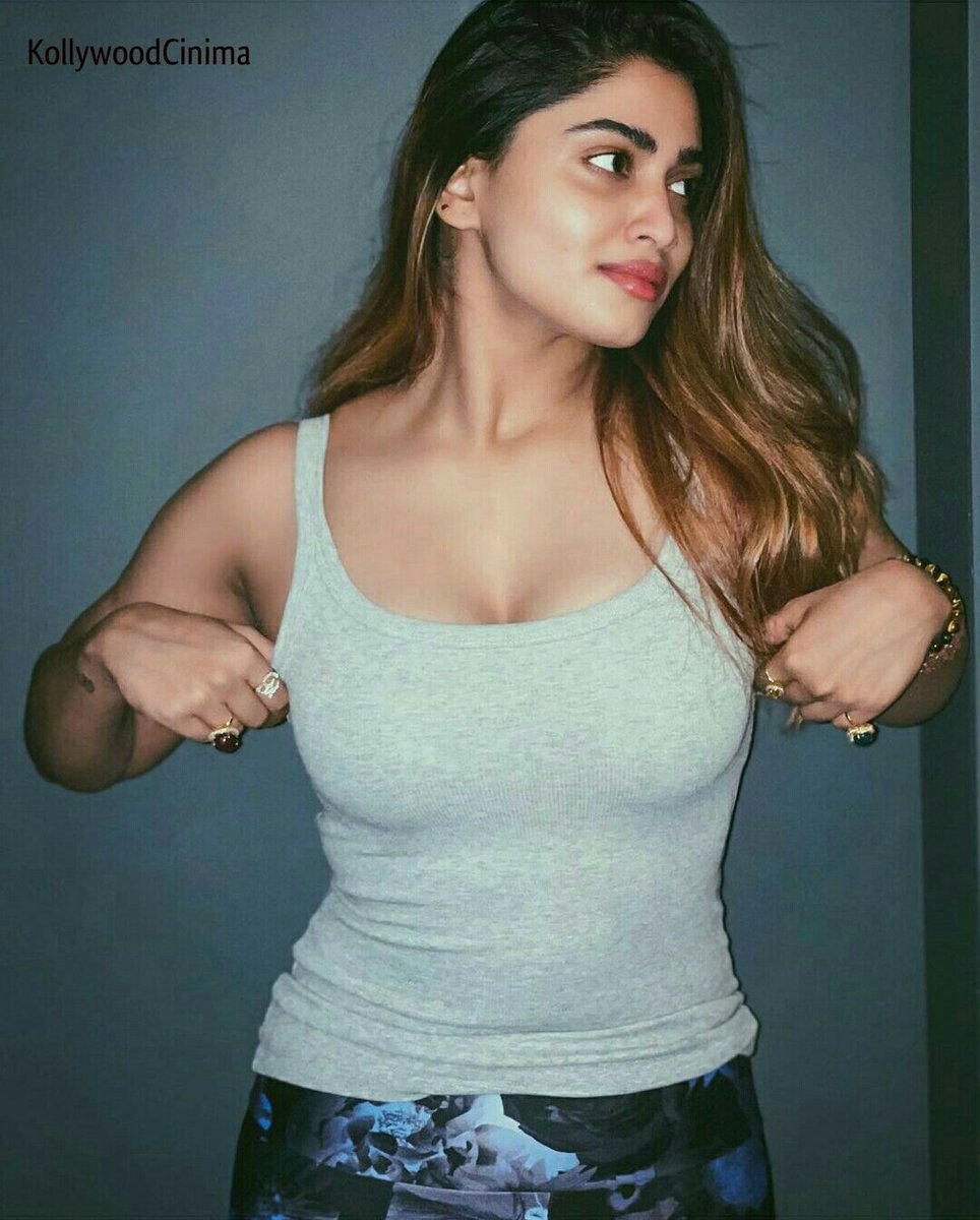 KollywoodCinima's tweet photo. #Vikram Beauty #Shivani Latest Clicks

#KollywoodCinima #ShivaniNarayanan https://t.co/y4bXE7Ro3G