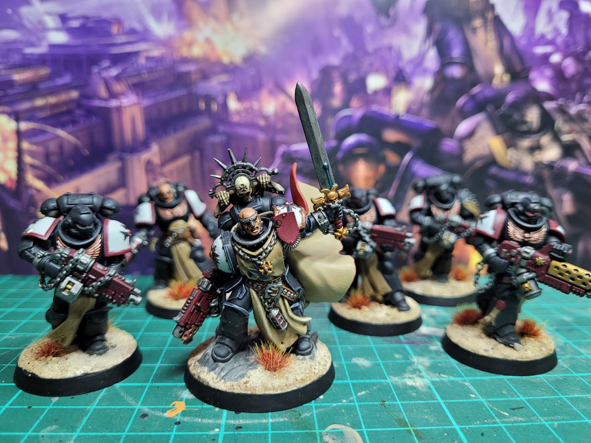 Beeercan2's tweet photo. @WarComTeam During todays stream, I'm working on my Balck Templar Veteran squad, hopefully I will have another squad finished today. #WarhammerPaintathon #WarhammerCommunity https://t.co/n49dgo0rNQ
