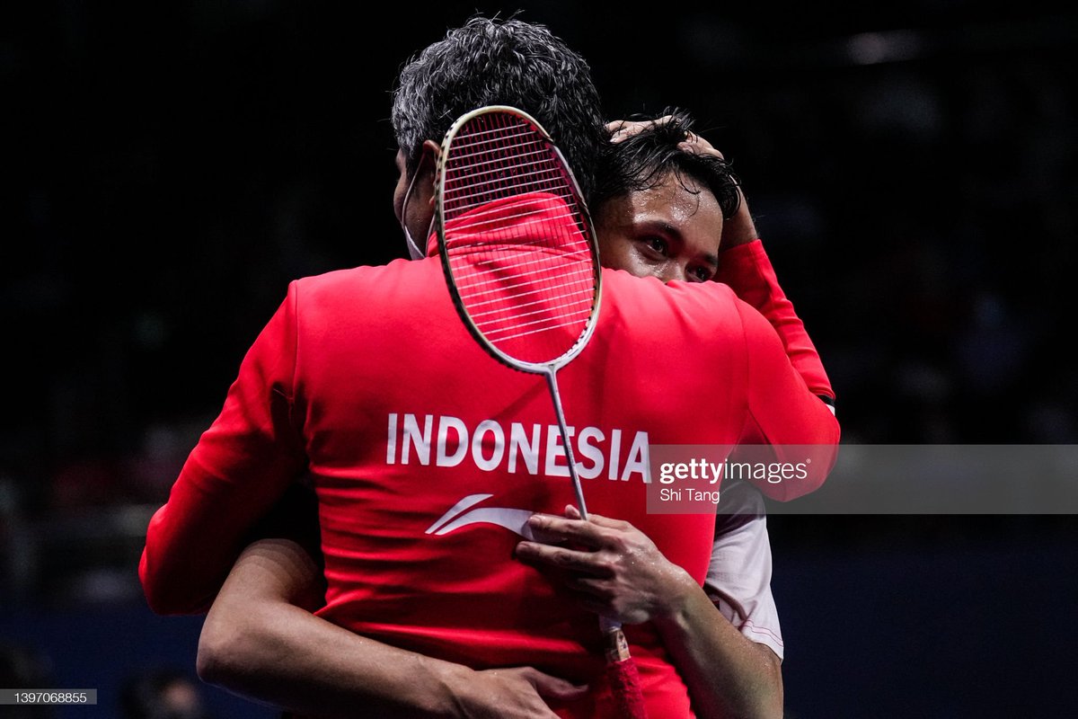 BadmintonLive1's tweet photo. TUNGGAL PUTRA INDONESIA DI TAHUN 2022

JOJO > Juara #SwissOpen2022
CHICO > Juara #MalaysiaMasters2022 
GINTING > Juara #SingaporeOpen2022 

Coach irwansyah yg pertama kali peluk mereka saat mereka menang atau kalah

Terimakasih Coach Irwansyah 🙏👏 https://t.co/aLcehlrVYO