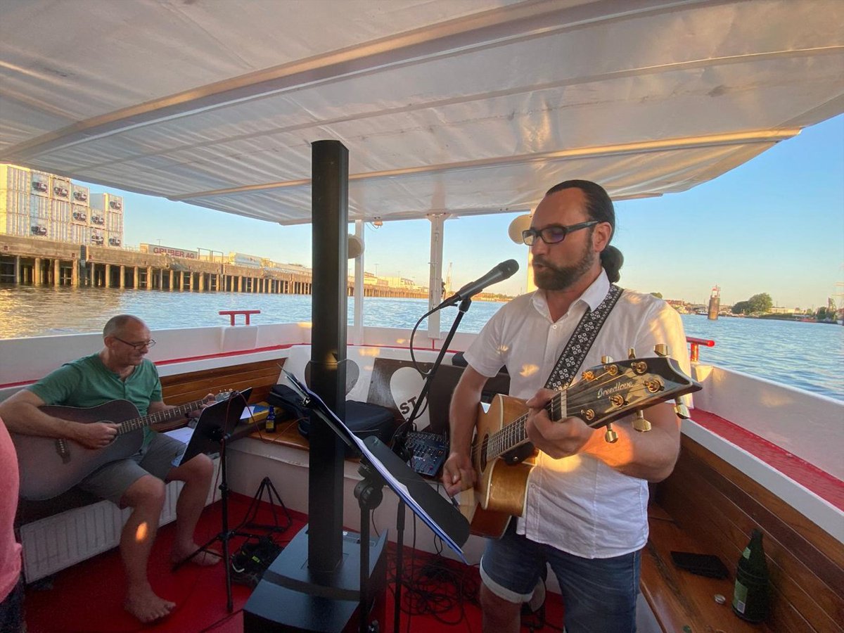 10 Jahre STELACON: Jubiläumsfahrt auf der Elbe in #Hamburg 

TOP Wetter! 
TOP Gespräche! 
TOP Stimmung!
TOP Feier!
TOP Consultants!