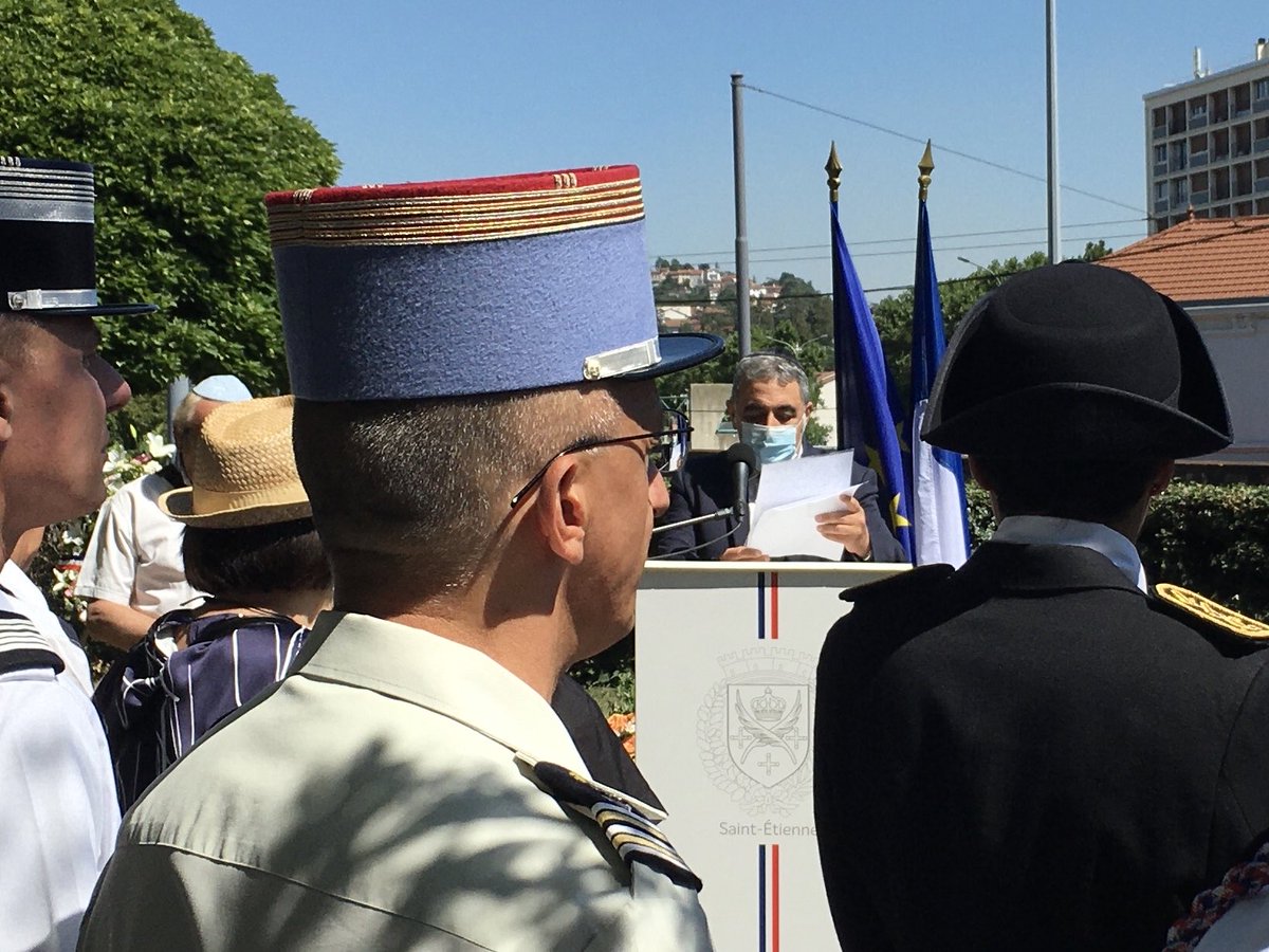 Ce matin, cérémonie en mémoire des victimes des crimes racistes et antisémites de l’Etat français, 80ème anniversaire de la Rafle du Vel d’Hiv. Mais aussi hommage aux « Justes de France » qui ont eu un courage immense, permettant ainsi de croire encore en l’Humanité. #memoire