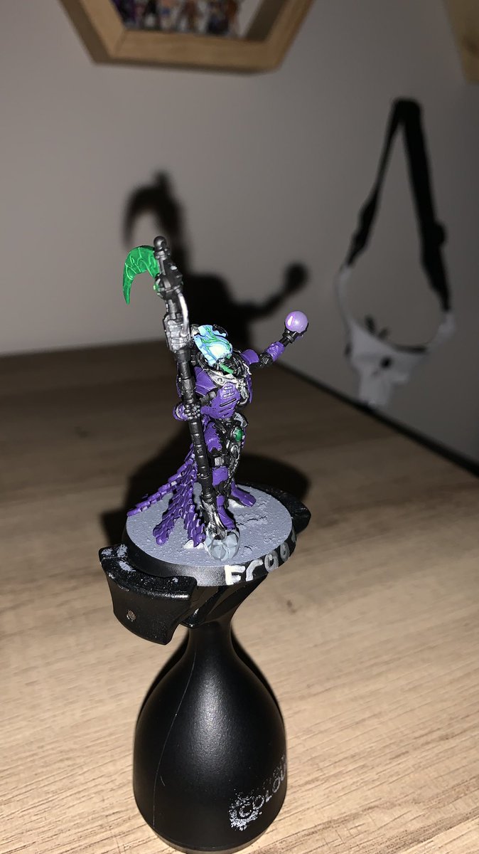 Labios_de_Pan's tweet photo. I wasn’t too impressed with the video quality so I decided to take a few pics of the mini I did for @LichVtuber #VShojo #lichcraft https://t.co/Ho7pn4sBBH