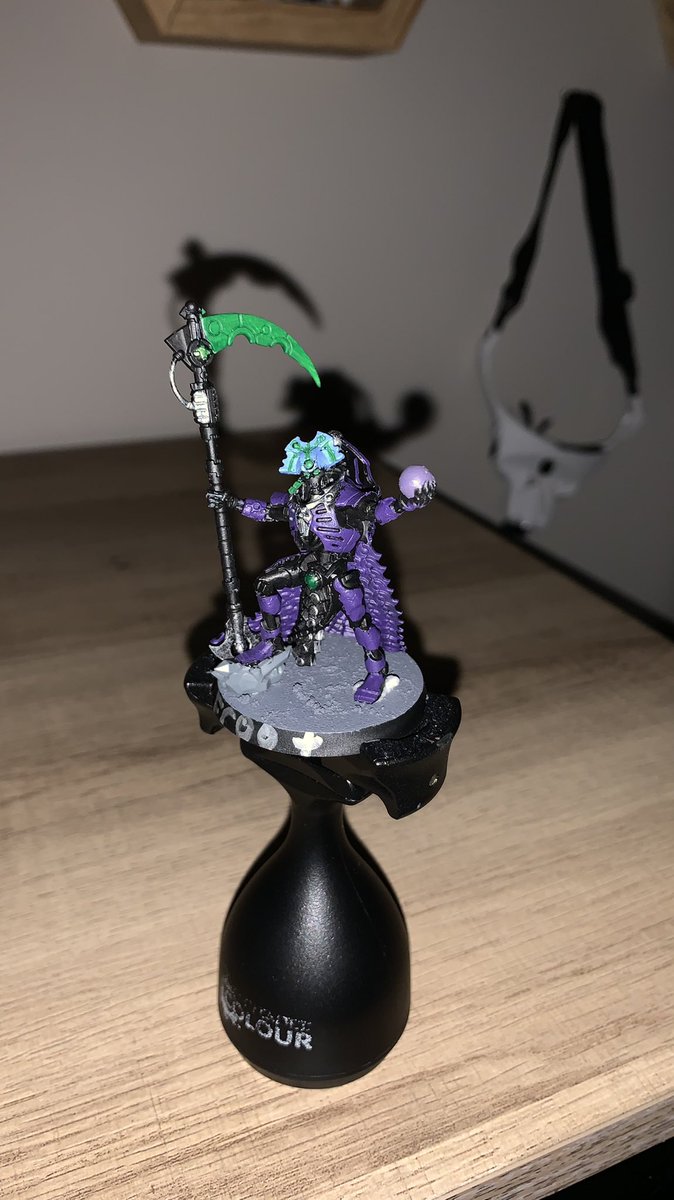 Labios_de_Pan's tweet photo. I wasn’t too impressed with the video quality so I decided to take a few pics of the mini I did for @LichVtuber #VShojo #lichcraft https://t.co/Ho7pn4sBBH