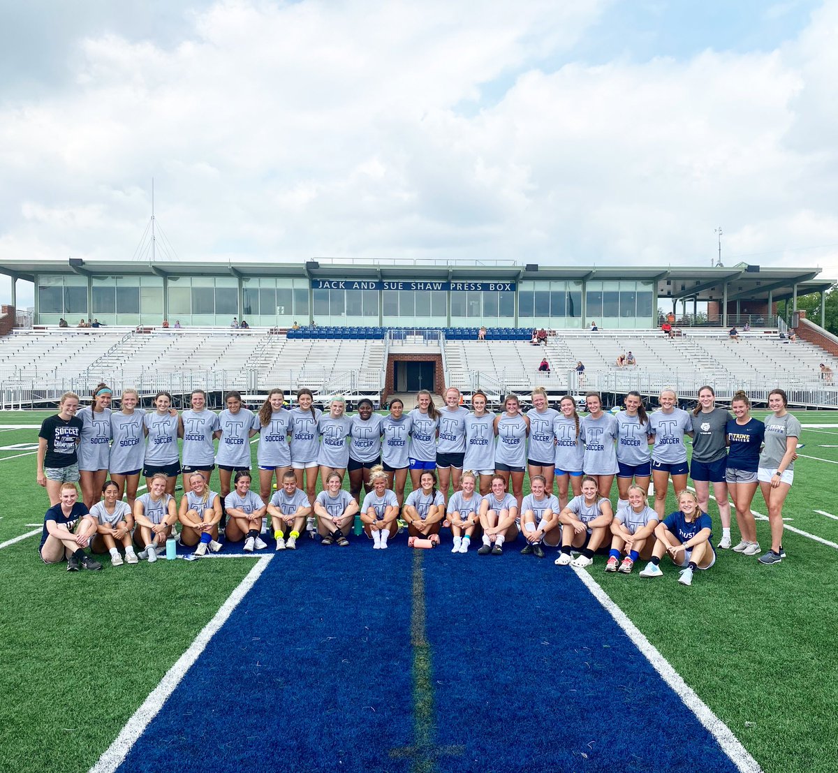 TrineWSoccer's tweet photo. Fantastic weekend at our Elite Prospect Camp! Had a blast working with such great young ladies. What a group of talented, hardworking, soccer players. https://t.co/zAXYcKPPEr
