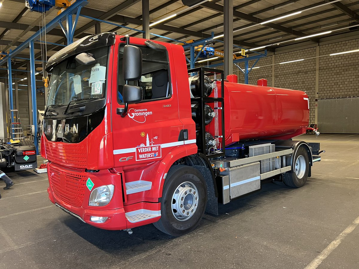 Carlholthausen's tweet photo. truck for the municipality of Groningen in the Netherlands. equipped with electric PTO pump. development of everything on this truck me and my team at Hyzon worked on. and is full of new technology. #Hyzon #proud. @gem_groningen @hydrogeneurope #Ridged #truck #Hydrogen https://t.co/6l4vdczAye
