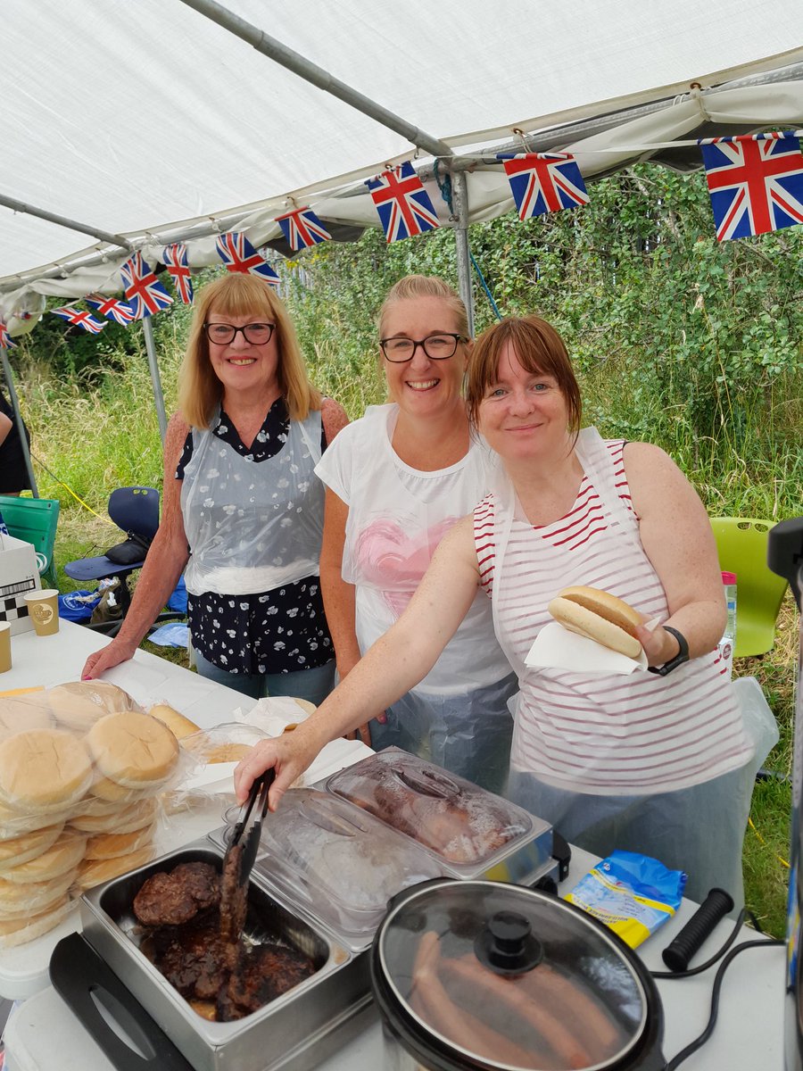 JEMsoc's tweet photo. Get along to Whittles Fair today, 10th birthday celebration; @markoldham7 you are a legend! Support LABC, fun for the family till 4pm @littleboroughlo https://t.co/IaQ4RSJWY4