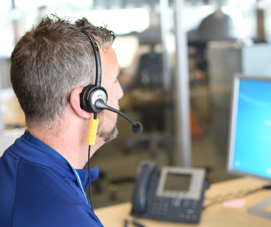 Glos_Police's tweet photo. We are currently experiencing high demand meaning our phone lines are incredibly busy.

You can use our website to report non-emergencies as an alternative to 101.

Please only call 999 to report an emergency.

To report a non-emergency online: https://t.co/vqMFpRuaPu https://t.co/uGb0LwCNdq