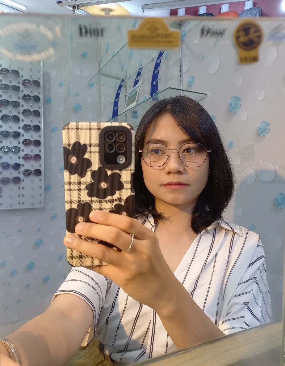 miwldr's tweet photo. @ohmybeautybank Ini kacamata aquu, masi byk yg lain siik.. for more info bole dm yaah 😉✨️ https://t.co/Eoo8KE2834