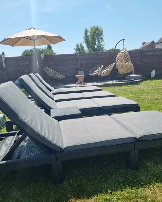 Our garden starts to look 👌have a sexy weekend people as I sure will #home #goodtimes #love xx https://t<a href="/tag/love"class="tags"><span>#love</span></a><a href="/tag/home"class="tags"><span>#home</span></a><a href="/tag/goodtimes"class="tags"><span>#goodtimes</span></a>